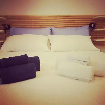 Appartement Ai Civici Di - Sartirana 5 *